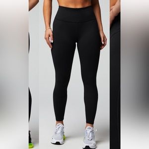 Fabletics Define PowerHold® High-Waisted
Legging